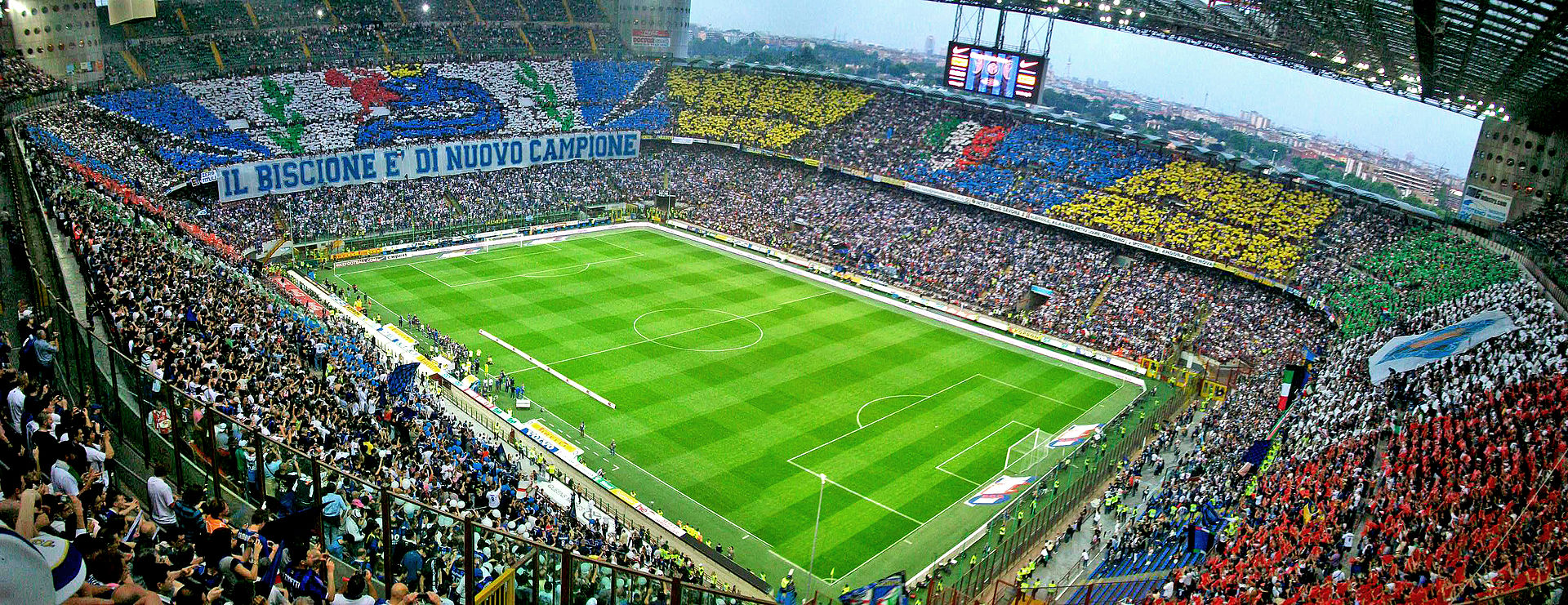 Finále Ligy mistrů letos hostil legendární milánský stadion San Siro