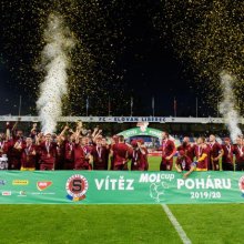 Sparta vydřela finále