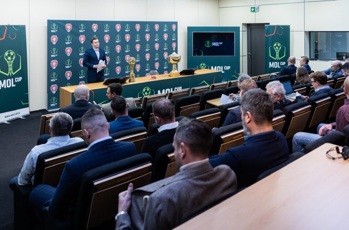 Derby „S“ až ve finále?